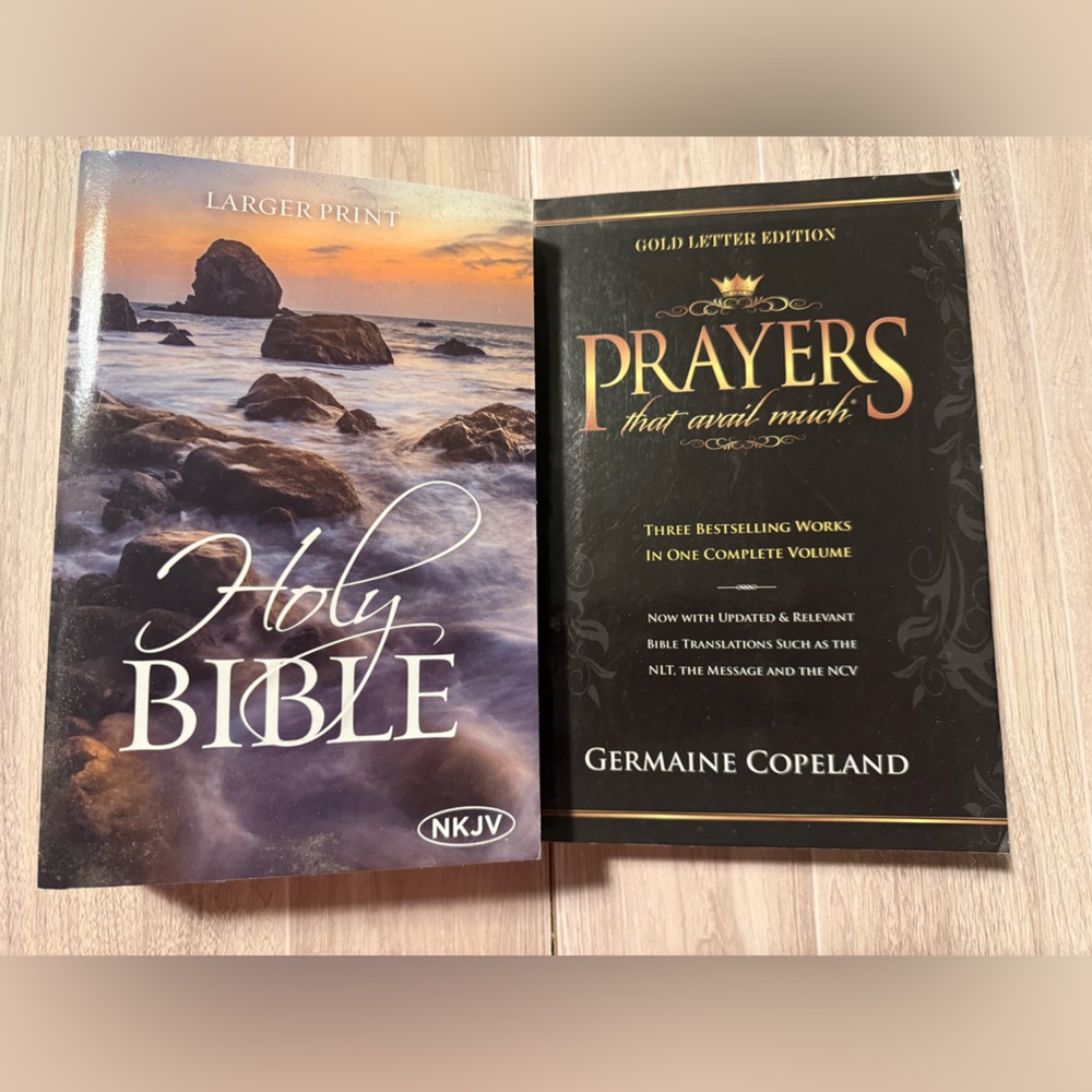 Lot of 2 Christian Books – Holy Bible NKJV Large Print & Prayers That Avail Much